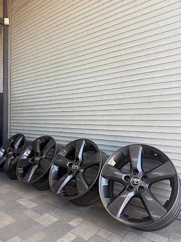 Диски: Литые Диски R 18 Lexus, Комплект, отверстий - 5, Б/у — 3