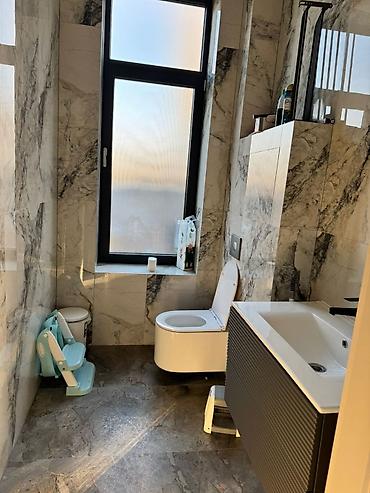 Долгосрочная аренда домов: 250 м², 5 комнат — 27