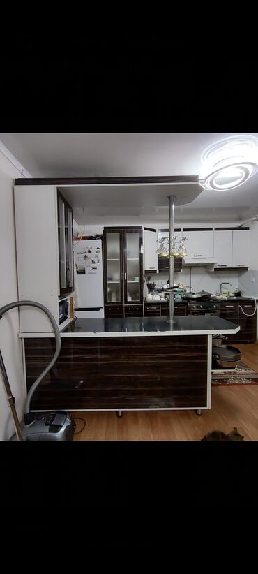 Другая техника для кухни: Кухонный гарнитур с барной стойкой