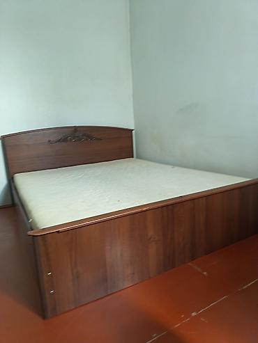 Çarpayılar: İki nəfərlik taxta çarpayı - Material: ağac teksturalı laminat/taxta — 2