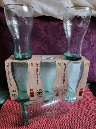 Čaše: Case nove,vintaz Coca Cola,limitirana serija iz 2000ih. god. Mc na lalafo.rs — 4 Čaše: Case nove,vintaz Coca Cola,limitirana serija iz 2000ih. god. Mc — 4