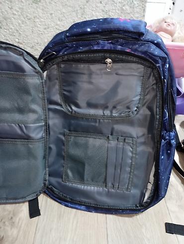 Рюкзаки: Продаю рюкзаки для детей от 1-4классов — 9