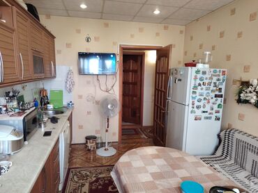 Uzunmüddətli kirayə mənzillər: Binanın 5-ci mərtəbəsində yerləşən bu 3 otaqlı mənzil şəhər mərkəzində -da lalafo.az — 13 Uzunmüddətli kirayə mənzillər: Binanın 5-ci mərtəbəsində yerləşən bu 3 otaqlı mənzil şəhər mərkəzində — 13