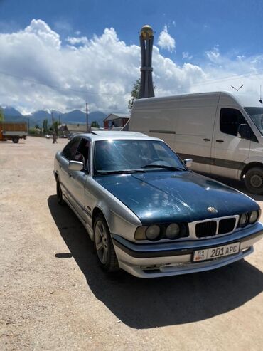 ат араба: BMW 5 series: 1991 г., 2.5 л, Механика, Бензин, Седан