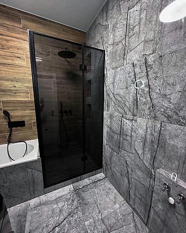 Душевые перегородки и ограждения: 🔹Душевые перегородки из безопасного стекла на заказ – это альтернатива — 9