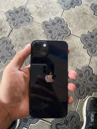 кабель трекер: IPhone 13, Б/у, 128 ГБ, Midnight, Зарядное устройство, Чехол, 83 %