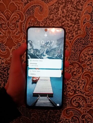 maket telefon: Salam Honor X8 Satılır Təcili Heç Bir Problemi yoxdu 128/6 ramdı bir