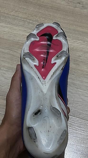 Бутсы: Nike Mercurial Air Zoom – профессиональные футбольные бутсы. По цене — 3