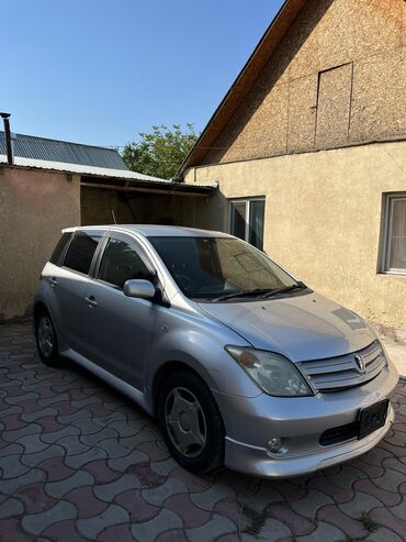 Toyota: Toyota ist: 2003 г., 1.3 л, Автомат, Бензин, Хэтчбэк
