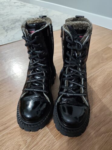 Мокасины и лоферы: Обувь 37р, кожа
спорт обувь 500с 36р — 5