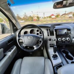 Toyota: Toyota Sequoia: 2008 г., 5.7 л, Автомат, Газ, Внедорожник — 3