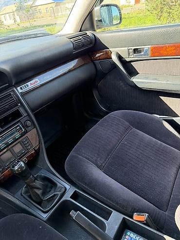 Audi: Audi A6: 1994 г., 2.6 л, Механика, Бензин, Седан — 12