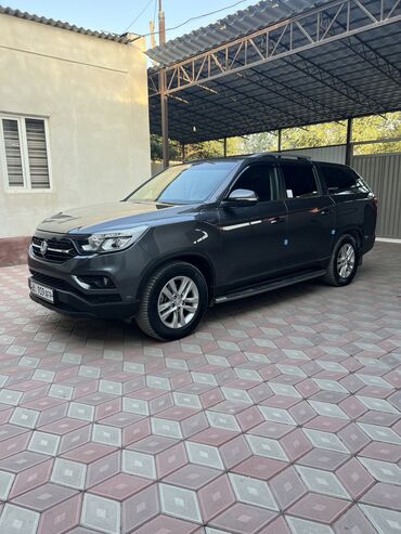 срочно в связи с переездом: Ssangyong Rexton: 2018 г., 2.2 л, Автомат, Дизель, Внедорожник