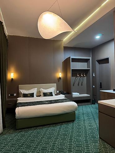 Гостиницы, отели (Посуточная аренда комнат): Адрес : пр Чынгыза Айтматова 88 Посуточно квартиры Бишкек, гостинца — 2