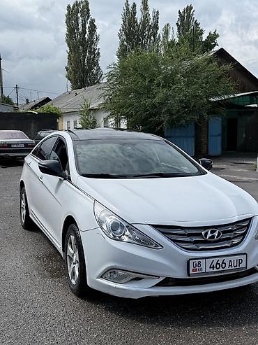 prius 2019: Hyundai Sonata: 2010 г., Автомат, Седан — 5