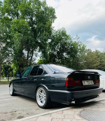 экран бмв: BMW 5 series: 1990 г., 2.8 л, Механика, Бензин, Седан