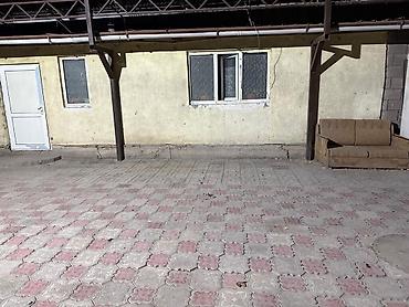 Дома: 40 м², 2 комнаты, Ак-Ордо 1 ж/м, Только девушкам — 2