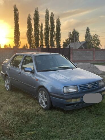 запарож машина: Volkswagen Vento: 1992 г., 1.8 л, Механика, Бензин, Седан