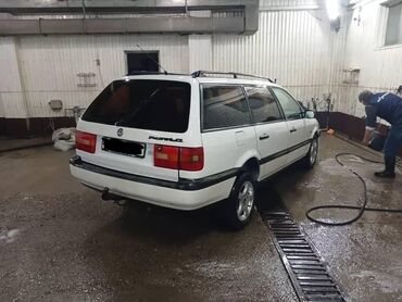 спринтер грузо пассажир каратыш: Volkswagen Passat Variant: 1995 г.