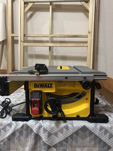 ручная циркулярная пила: Циркулярная пила Dewalt 7485 новый на продажу