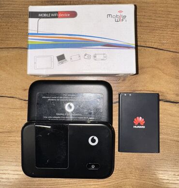 часы сенсорные: Huawei R215 поддерживает 3G в стандарте GSM/UMTS и 4G LTE. Способен