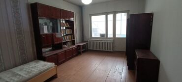 квартира берилет дордой базар: 1 комната, 34 м², 105 серия, 2 этаж, Старый ремонт