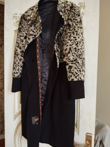 Paltolar: Palto 46 razmer 299 azn alinib tezeden secilmir — 1