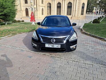 Land Rover: Nissan Altima: 2.5 l | 2013 il Sedan