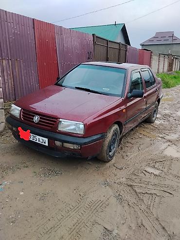 220 mers: Volkswagen Vento: 1994 г., 1.8 л, Бензин, Седан — 4