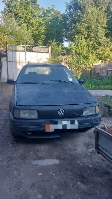 авто гольф 3: Volkswagen Passat: 1991 г., 1.8 л, Механика, Бензин, Универсал