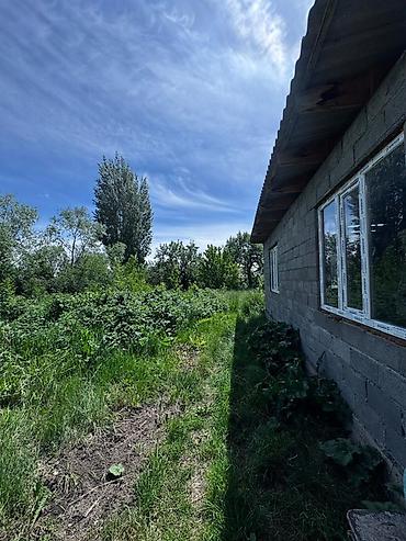 2х кв: Продаётся жилой дом с прилегающим земельным участком.12 сотык — 6