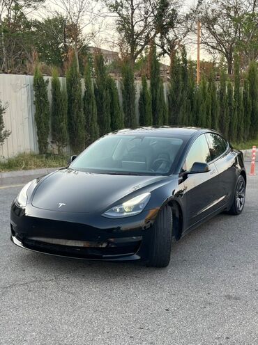 Tesla: Tesla Model 3 – tam elektrikli sedan Xüsusiyyətlər və dizayn: - Gözəl — 2