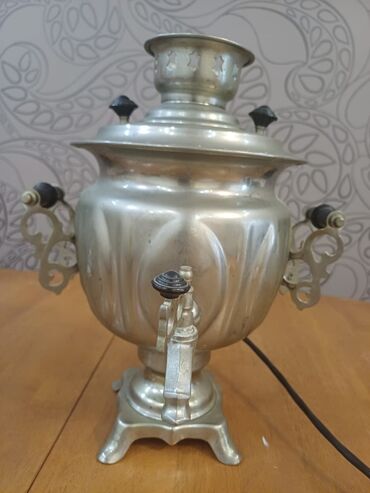 Duxovkalar: Elektrik samovar 4 litr tutumu. SSSRi vaxtindan qalma. Iwlek