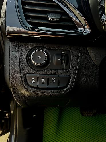 Chevrolet: Chevrolet Spark: 2016 г., Бензин, Хэтчбэк — 11