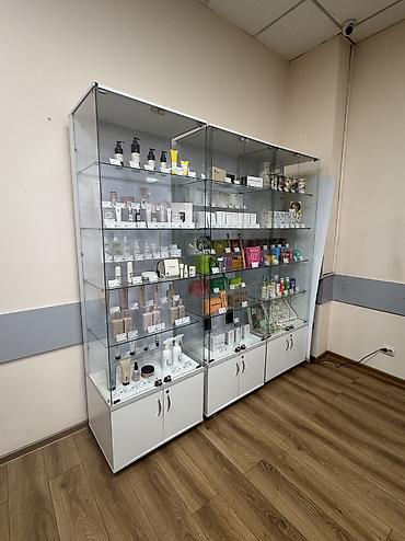 стол стул офис: Продаю
Витрину 3 шт
Ресепшен 2 шт по 2,5 метра
Стулья 16 шт
Стол 4 шт — 3