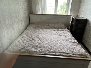 одинарный кровать: Двуспальная Кровать, Б/у