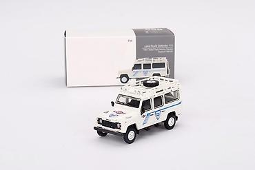 cena gitare: 🚙 Land Rover Defender 110 Safari Rally – MiniGT 1:64 MiniGT Land — 1