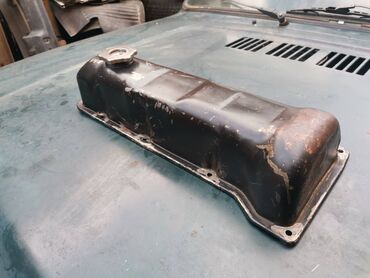 Auto delovi: Dekla, poklopac motora Lada 21213,21214 Niva. Polovno, ocuvano — 3