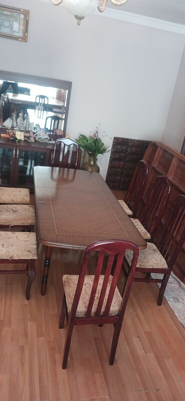 masa desti: Qonaq otağı üçün, İşlənmiş, Açılan, Yumru masa, 8 stul, Azərbaycan