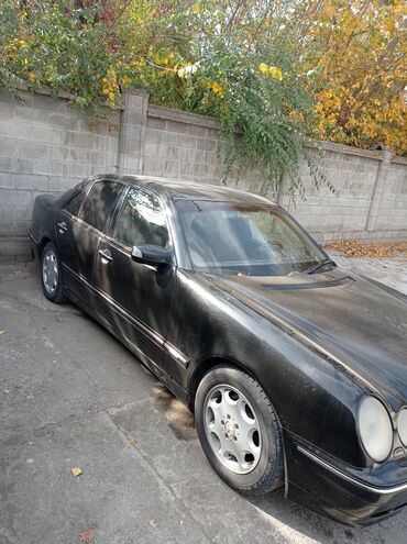 будка рефрижератор купить бу: Mercedes-Benz E-Class: 2000 г., Механика, Газ, Седан