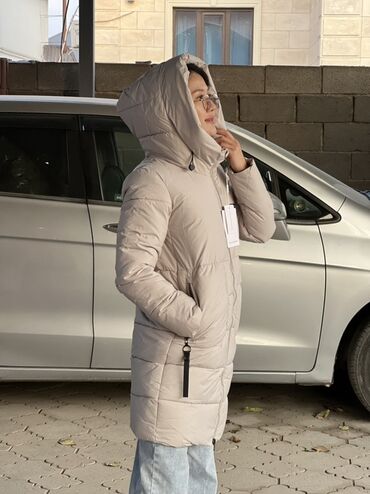 Пуховики и зимние куртки: Женские верхние вещи — подборка для холодного сезона 1) Двубортное — 7