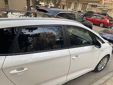 panarama dizel: Kia Carens: 1.7 l | 2016 il Krossover — 9