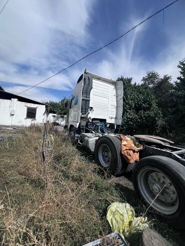 Тягачи: Тягач, Volvo, 1999 г., Самосвал — 4