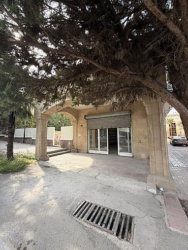 İcarəyə mağazalar: İcarəyə obyekt – vitrinli ticarət sahəsi Xüsusiyyətlər: - Ön tərəfi — 11