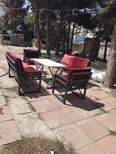 cay masasi: Metall karkaslı açıq hava mebel dəsti Tərkib: - 1 ədəd ikinəfərlik — 3
