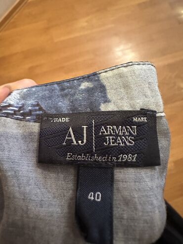 Свадебные платья и аксессуары: Armani jeans