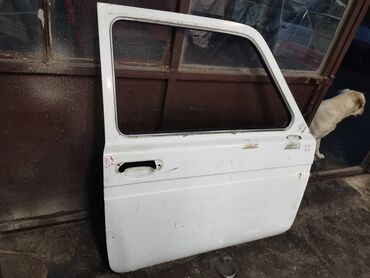 Auto delovi: Dodatni opis Vrata desna Lada 21213,21214 Niva br.2. U beloj boji — 2