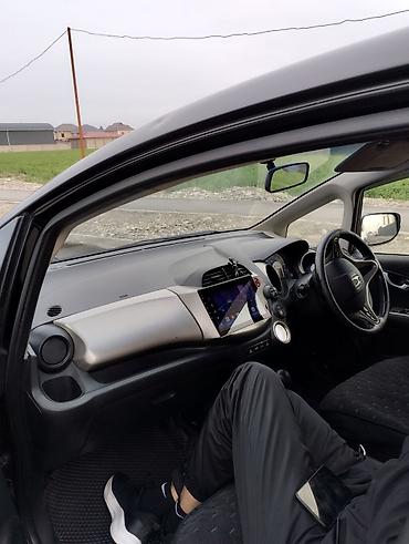 Honda: Honda Fit: 2013 г., Вариатор, Гибрид, Хэтчбэк — 6