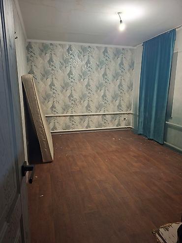 Долгосрочная аренда комнат: Сдаётся дом 2 комнаты до апреля. Есть холодильник, автомат,во внутрь — 10