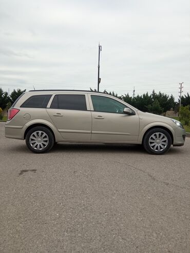 Digər Avtomobillər: Maşının zavod nə qoyubsa hamısı işləkdi, avtopilotda həmçinin, dörd — 12